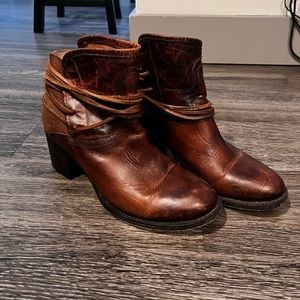 FREEBIRD Casey bootie sz 9